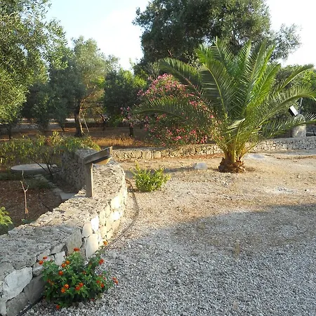 Agroturismo Specchiarussa *