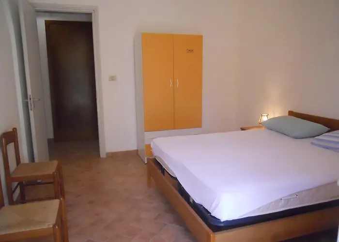 مزرعة للإقامة Specchiarussa *