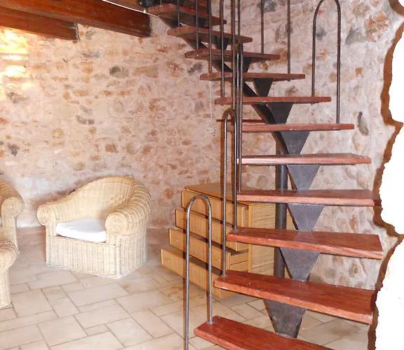 בית חווה Specchiarussa